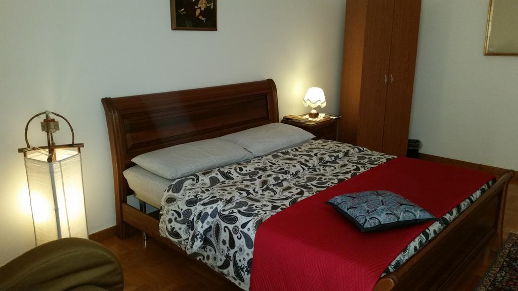 Lian Room B&B Caserta Cameră foto